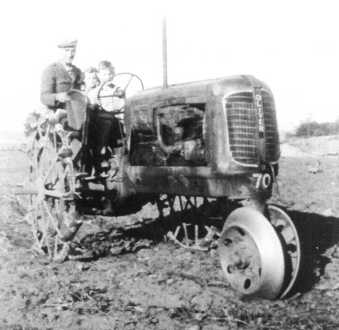 Oliver tractor photo 13.4kb