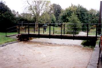 Oct02 flood photo (13.9kb)